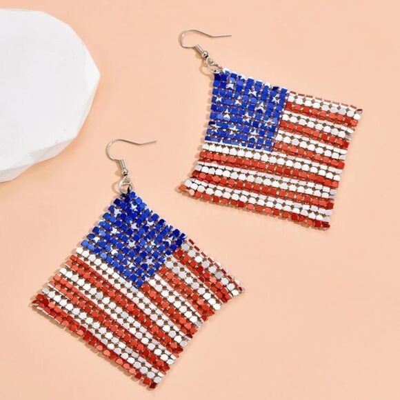 American Flag Patriotic Fashion Earrings - Picture 1 of 4